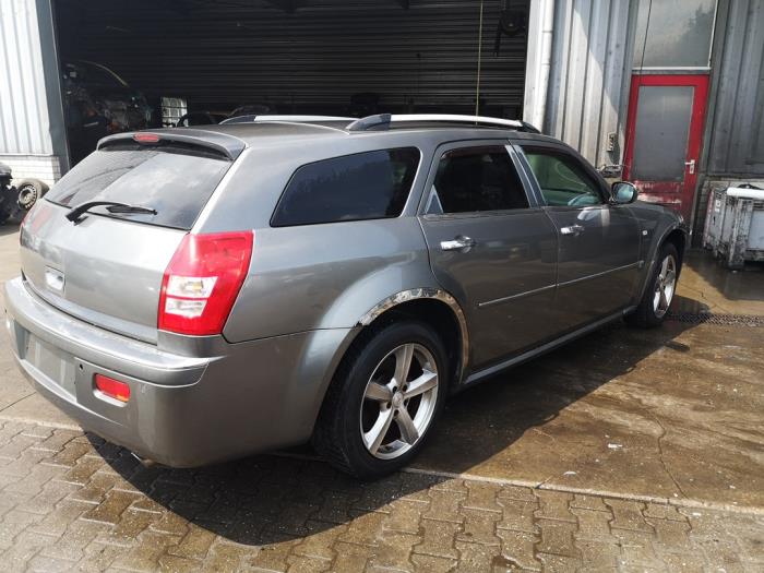 Chrysler 300 C Touring 3.0 CRD 24V Sloopvoertuig (2007, Grijs)