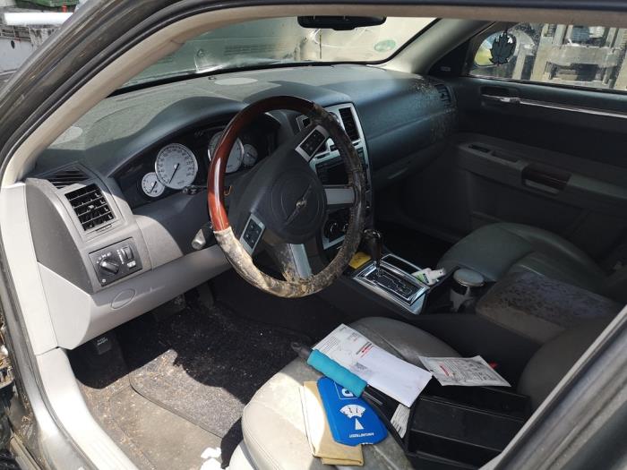 Chrysler 300 C Touring 3.0 CRD 24V Sloopvoertuig (2007, Grijs)