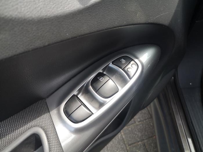 Nissan Juke 1.6 16V Sloopvoertuig (2010, Bruin)