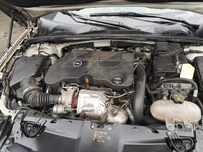 Opel Insignia Grand Sport 2.0 CDTI 16V 4x4 Sloopvoertuig (2020, Wit)