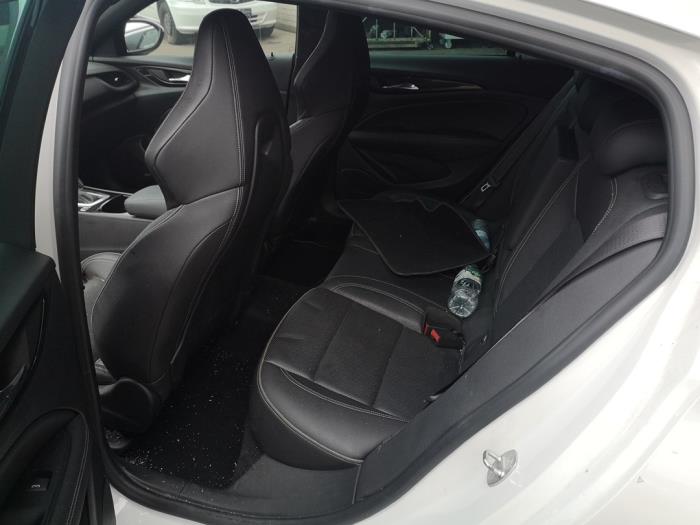 Opel Insignia Grand Sport 2.0 CDTI 16V 4x4 Sloopvoertuig (2020, Wit)