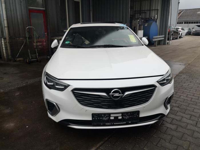 Opel Insignia Grand Sport 2.0 CDTI 16V 4x4 Sloopvoertuig (2020, Wit)