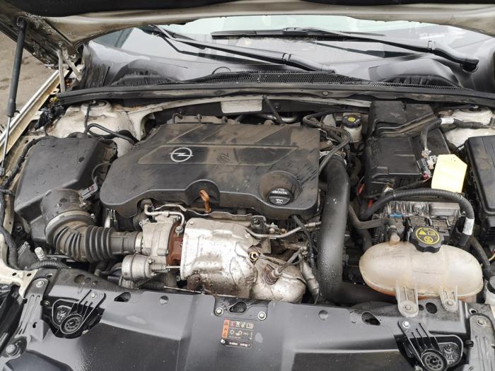 Opel Insignia Grand Sport 2.0 CDTI 16V 4x4 Sloopvoertuig (2020, Wit)