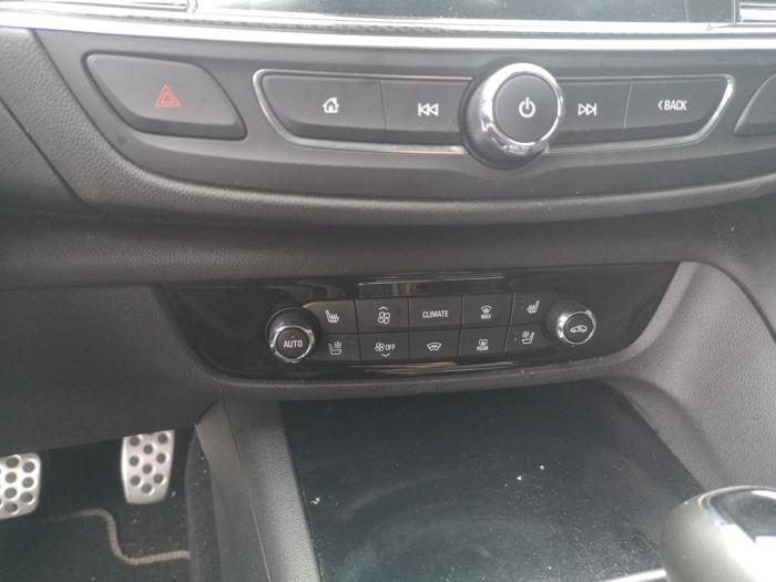 Opel Insignia Grand Sport 2.0 CDTI 16V 4x4 Sloopvoertuig (2020, Wit)