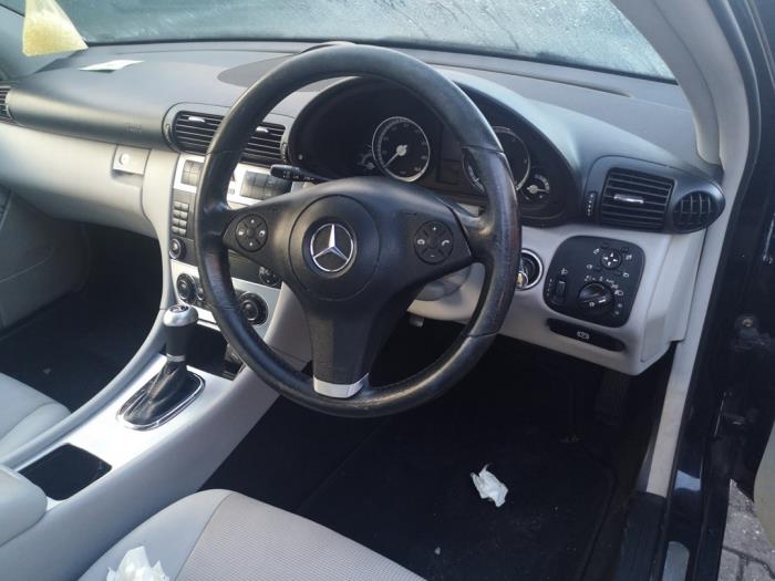 Mercedes C Sportcoupé 2.2 C-220 CDI 16V Sloopvoertuig (2008, Zwart)
