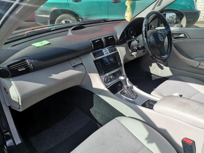 Mercedes C Sportcoupé 2.2 C-220 CDI 16V Sloopvoertuig (2008, Zwart)