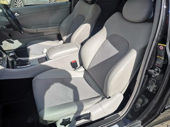 Mercedes C Sportcoupé 2.2 C-220 CDI 16V Sloopvoertuig (2008, Zwart)