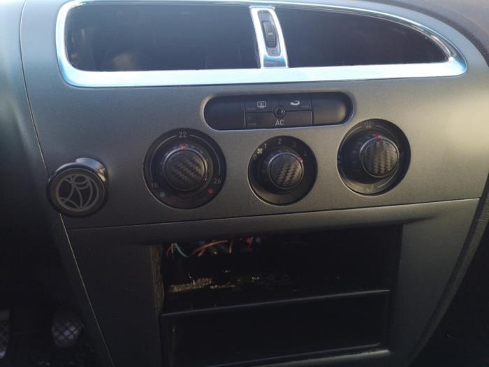 Seat Leon 1.6 Sloopvoertuig (2006, Grijs)