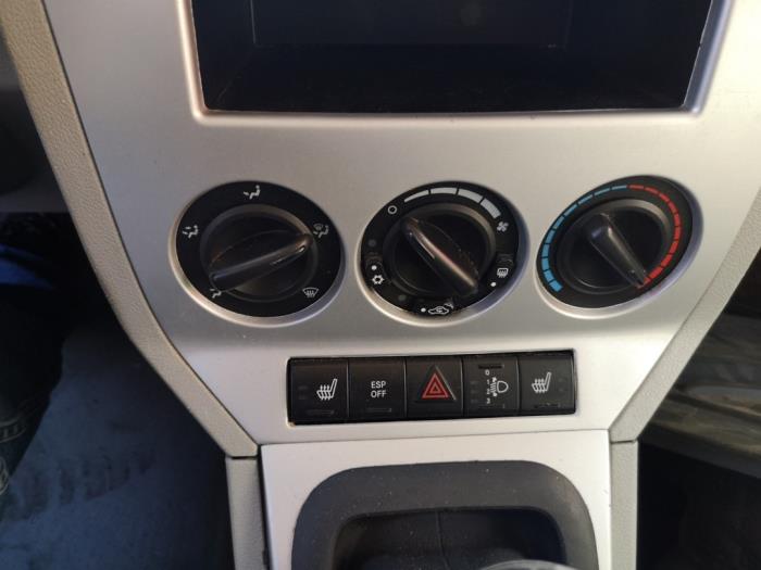 Dodge Caliber 2.0 CRD 16V Sloopvoertuig (2009, Oranje)