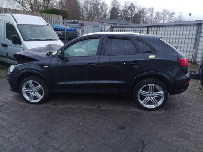 Audi Q3 2.0 TDI 16V 140 Sloopvoertuig (2013, Zwart)