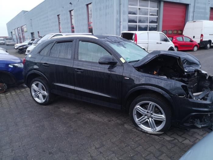 Audi Q3 2.0 TDI 16V 140 Sloopvoertuig (2013, Zwart)