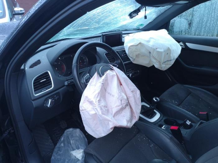 Audi Q3 2.0 TDI 16V 140 Sloopvoertuig (2013, Zwart)