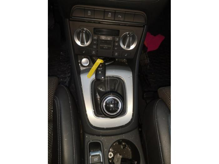 Audi Q3 2.0 TDI 16V 140 Sloopvoertuig (2013, Zwart)