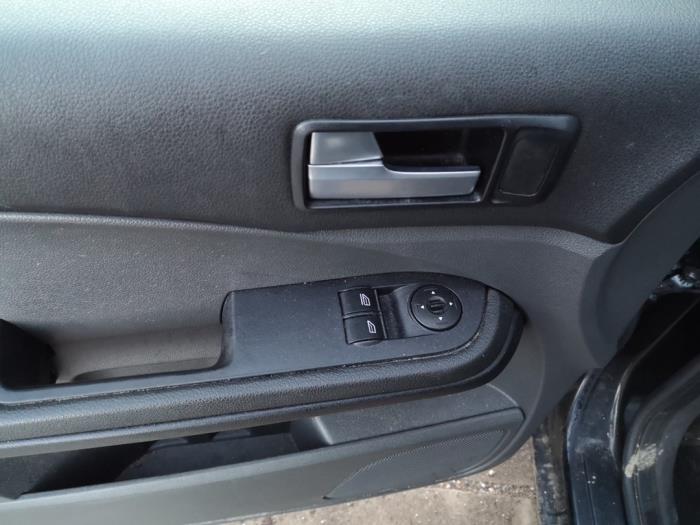 Ford Focus C-Max 1.8 16V Sloopvoertuig (2004, Zwart)