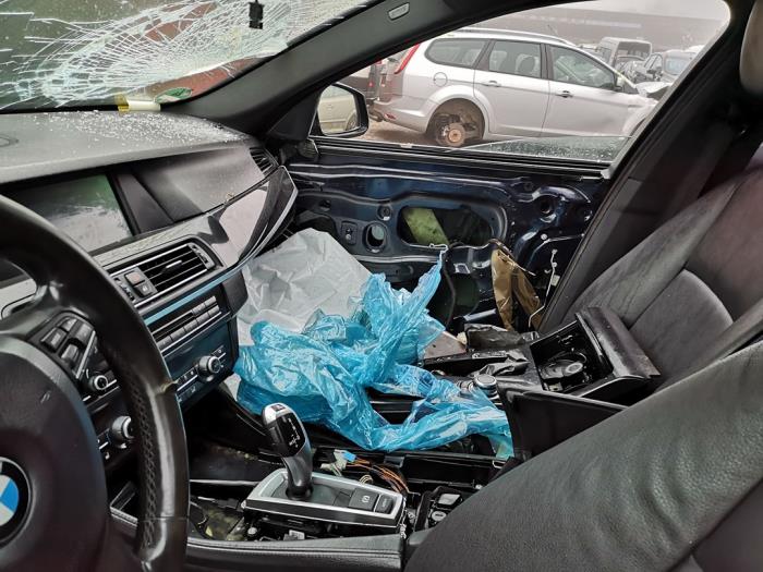 BMW 5 serie 530d xDrive 24V Blue Performance Sloopvoertuig (2013, Blauw)