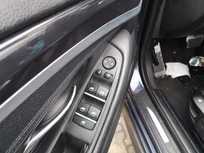 BMW 5 serie 530d xDrive 24V Blue Performance Sloopvoertuig (2013, Blauw)