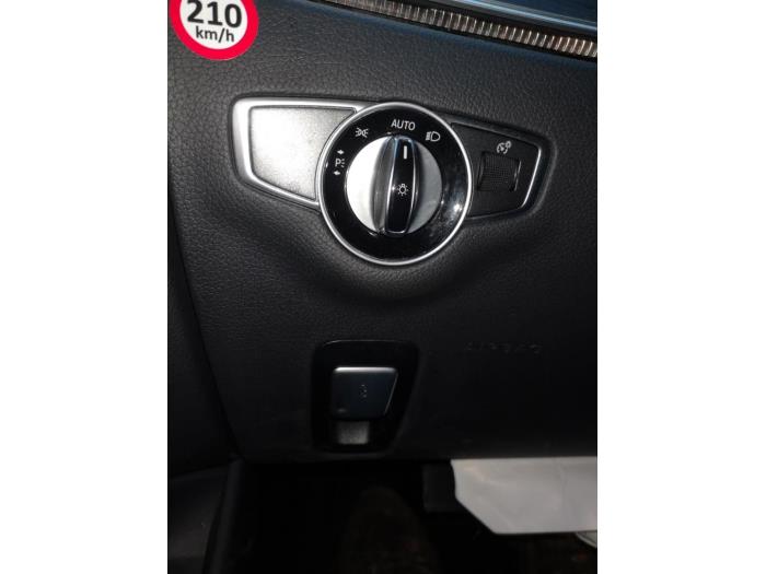 Mercedes E Estate E-220d 2.0 Turbo 16V 4-Matic Sloopvoertuig (2017, Grijs)