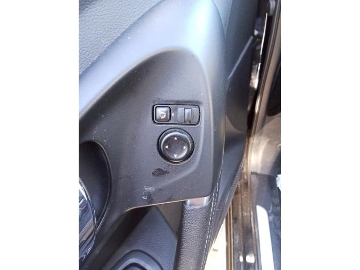 Renault Kadjar 1.6 TCE 165 Sloopvoertuig (2017, Zwart)