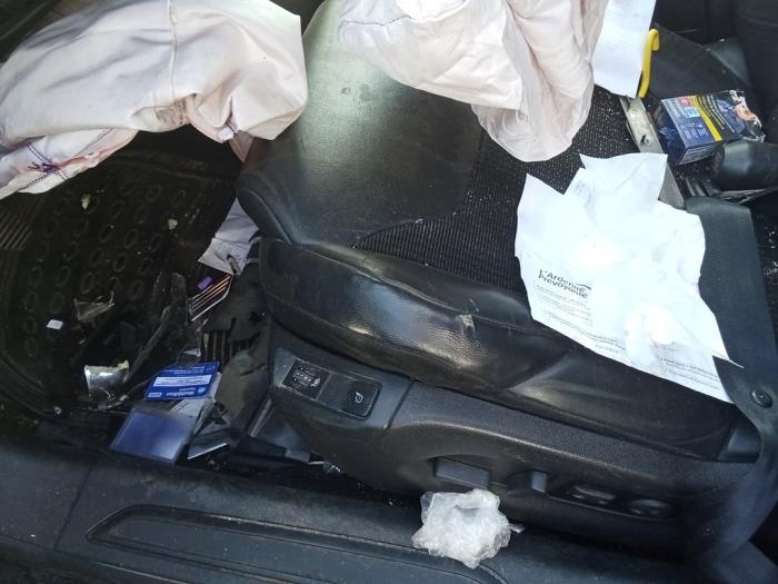 Citroen C5 III Tourer 1.6 HDiF 16V Sloopvoertuig (2009, Zwart)