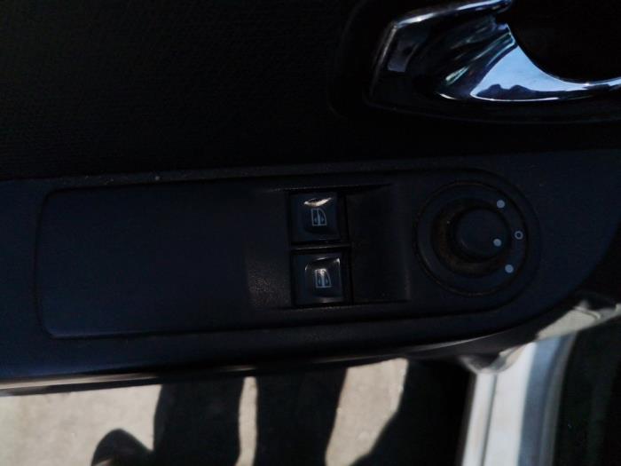 Renault Clio Sloopvoertuig (2013, Grijs)