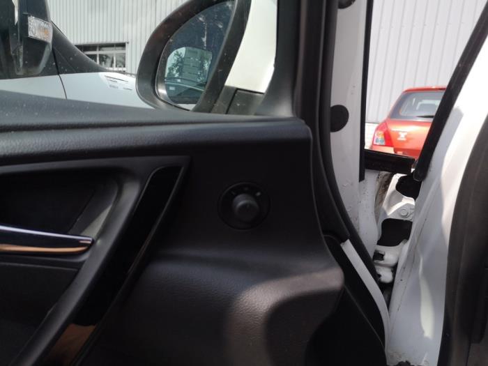 Opel Astra J Sports Tourer 1.6 CDTI 16V Sloopvoertuig (2015, Wit)