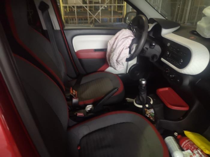 Renault Twingo III 0.9 Energy TCE 90 12V Sloopvoertuig (2015, Rood)