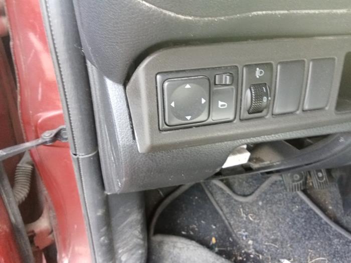 Nissan Note 1.5 dCi 90 Sloopvoertuig (2011, Rood)