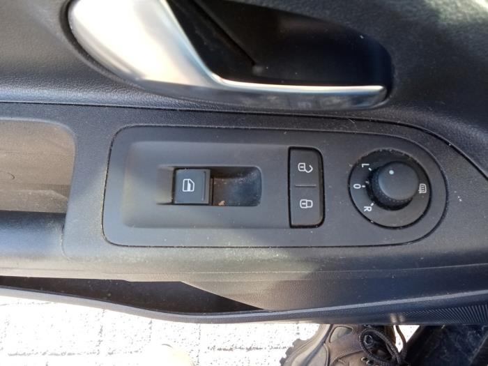 Volkswagen Up! 1.0 12V 60 Sloopvoertuig (2014, Zwart)