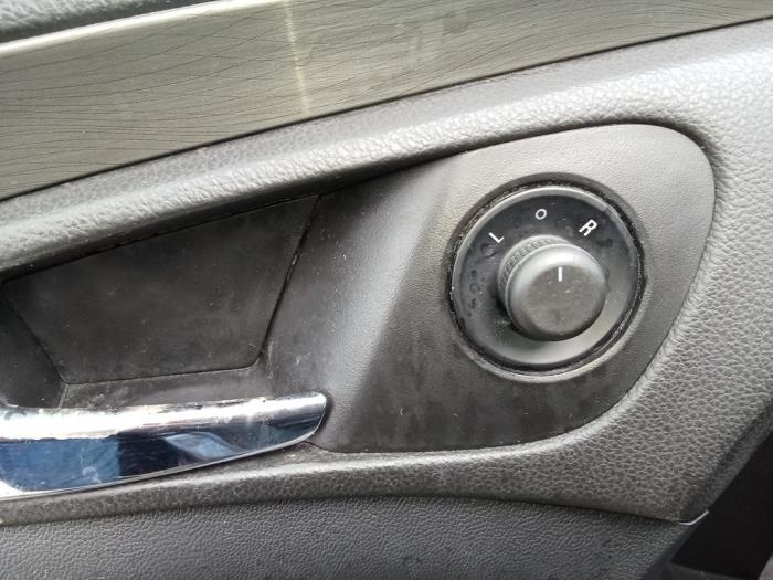 Opel Insignia 2.0 CDTI 16V 130 Ecotec Sloopvoertuig (2011, Grijs)