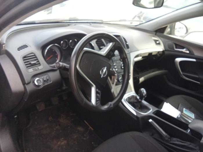 Opel Insignia 2.0 CDTI 16V 130 Ecotec Sloopvoertuig (2011, Grijs)