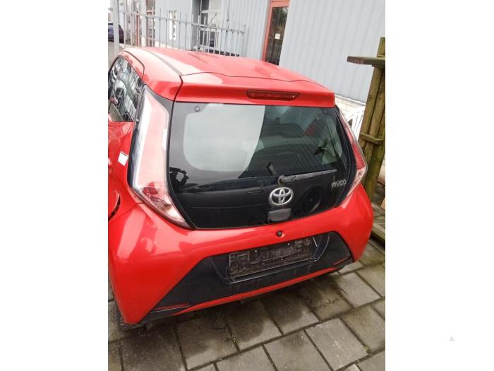 Toyota Aygo 1.0 12V VVT-i Sloopvoertuig (2014, Rood)