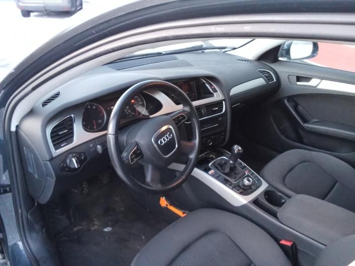 Audi A4 Sloopvoertuig (2010, Grijs)