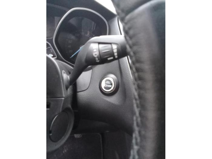 Ford Focus 3 1.0 Ti-VCT EcoBoost 12V 100 Sloopvoertuig (2014, Zwart)