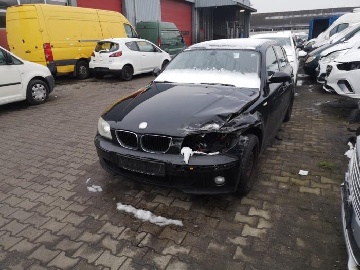 BMW 1 serie 116i 1.6 16V Sloopvoertuig (2006, Zwart)