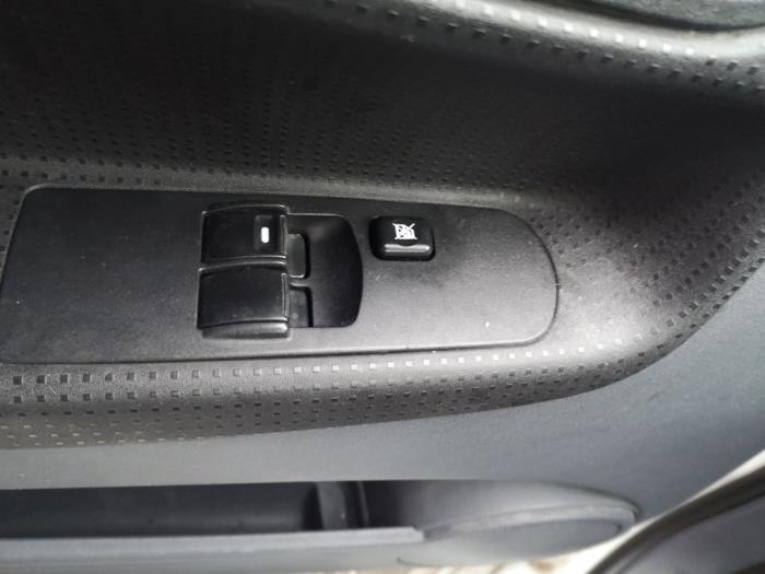 Mitsubishi Colt 1.1 12V Sloopvoertuig (2012, Wit)