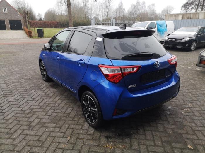 Toyota Yaris III 1.5 16V Hybrid Sloopvoertuig (2018, Blauw)