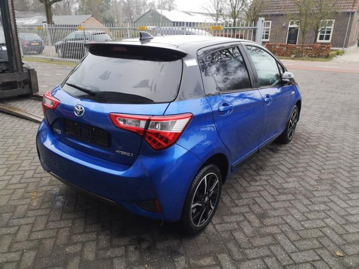 Toyota Yaris III 1.5 16V Hybrid Sloopvoertuig (2018, Blauw)