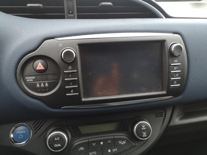 Toyota Yaris III 1.5 16V Hybrid Sloopvoertuig (2018, Blauw)