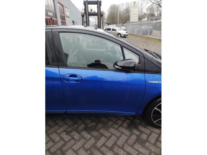 Toyota Yaris III 1.5 16V Hybrid Sloopvoertuig (2018, Blauw)