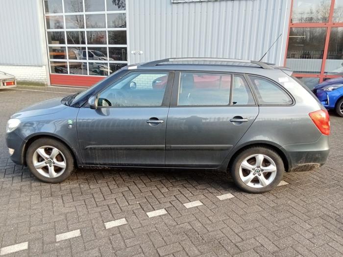 Skoda Fabia II Combi 1.2 TDI 12V Greenline Sloopvoertuig (2011, Grijs)