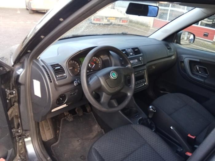 Skoda Fabia II Combi 1.2 TDI 12V Greenline Sloopvoertuig (2011, Grijs)