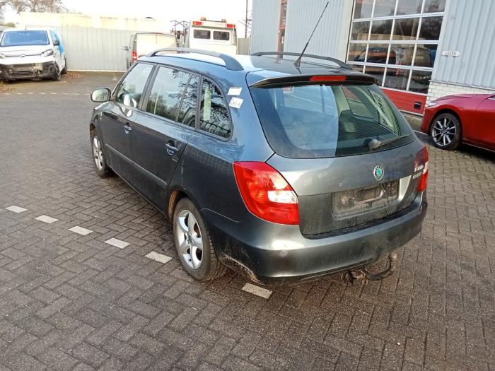 Skoda Fabia II Combi 1.2 TDI 12V Greenline Sloopvoertuig (2011, Grijs)