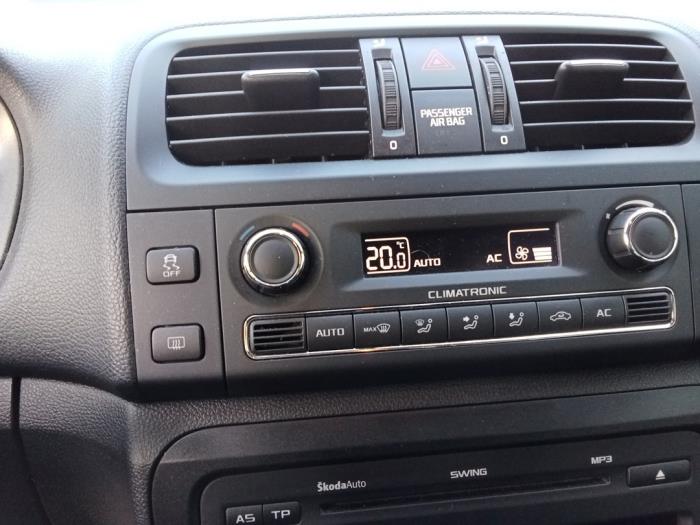 Skoda Fabia II Combi 1.2 TDI 12V Greenline Sloopvoertuig (2011, Grijs)