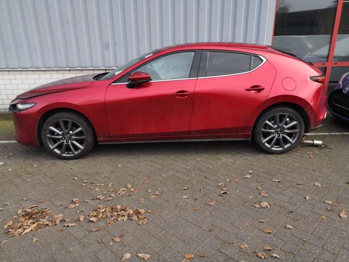 Mazda 3 Sport 2.0 SkyActiv-G 122 Mild Hybrid 16V Sloopvoertuig (2021, Rood)