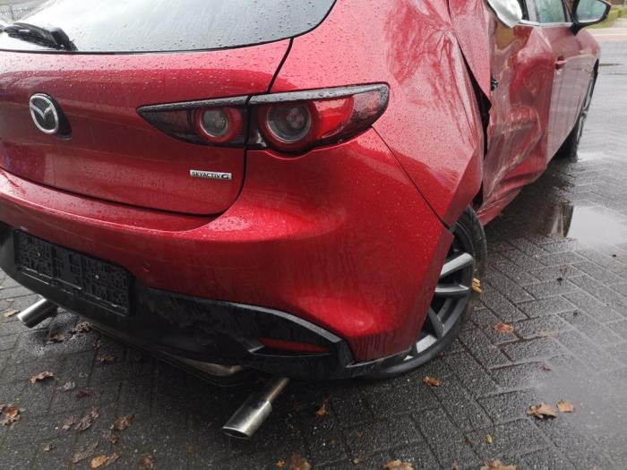 Mazda 3 Sport 2.0 SkyActiv-G 122 Mild Hybrid 16V Sloopvoertuig (2021, Rood)