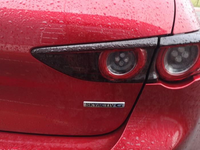 Mazda 3 Sport 2.0 SkyActiv-G 122 Mild Hybrid 16V Sloopvoertuig (2021, Rood)