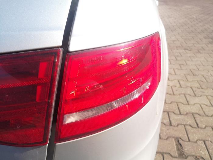 Audi A4 Avant 2.0 TDI 16V Sloopvoertuig (2011, Grijs)