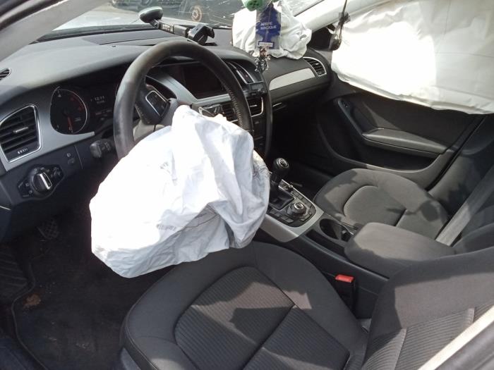 Audi A4 Avant 2.0 TDI 16V Sloopvoertuig (2011, Grijs)