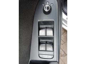 Audi A4 Avant 2.0 TDI 16V Sloopvoertuig (2011, Grijs)
