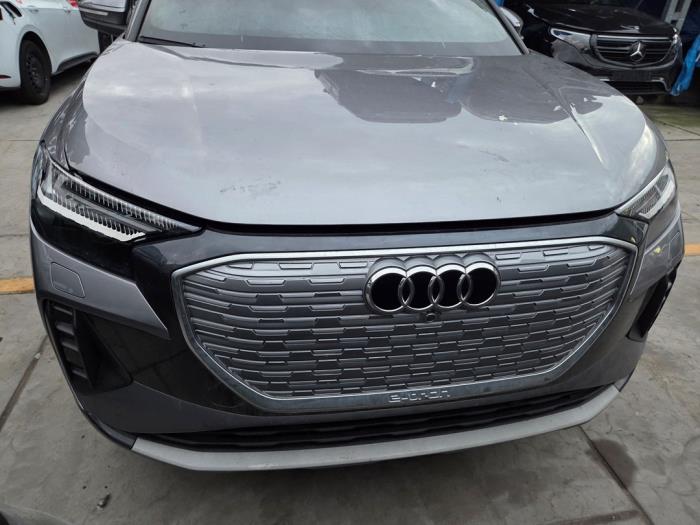 Audi Q4 45 e-tron 82 kWh Sloopvoertuig (2024, Grijs)